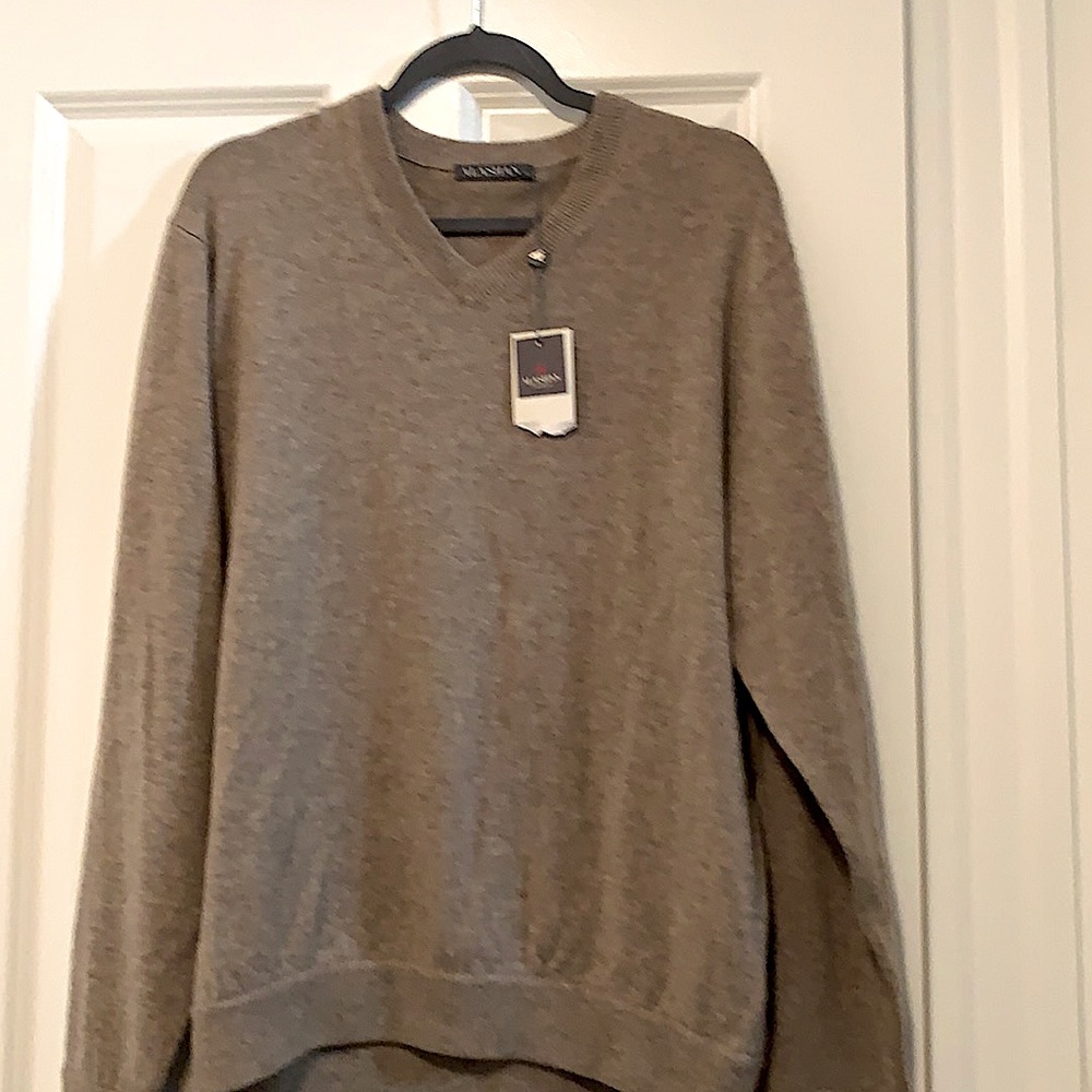 Men’s sweater